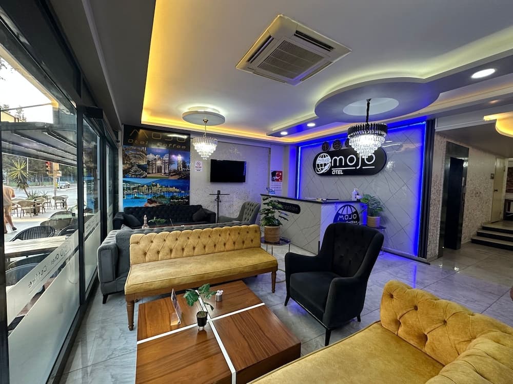 Mojo Otel Alsancak
