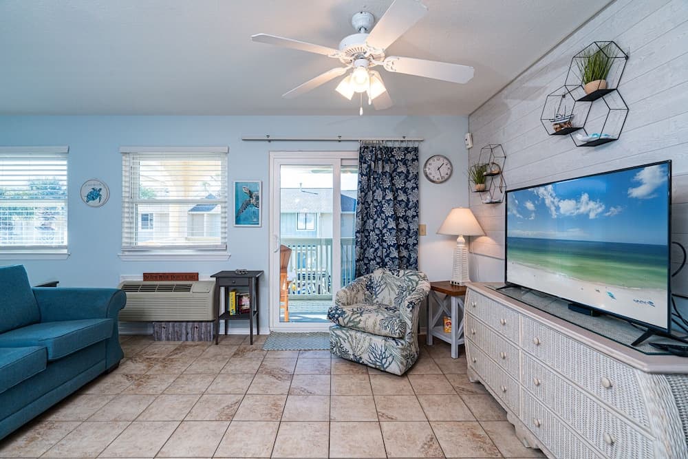 The Turtle Nest Resort Condo w/ Pool!