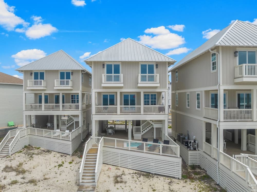 Beach House - Reel Em Inn by PHG