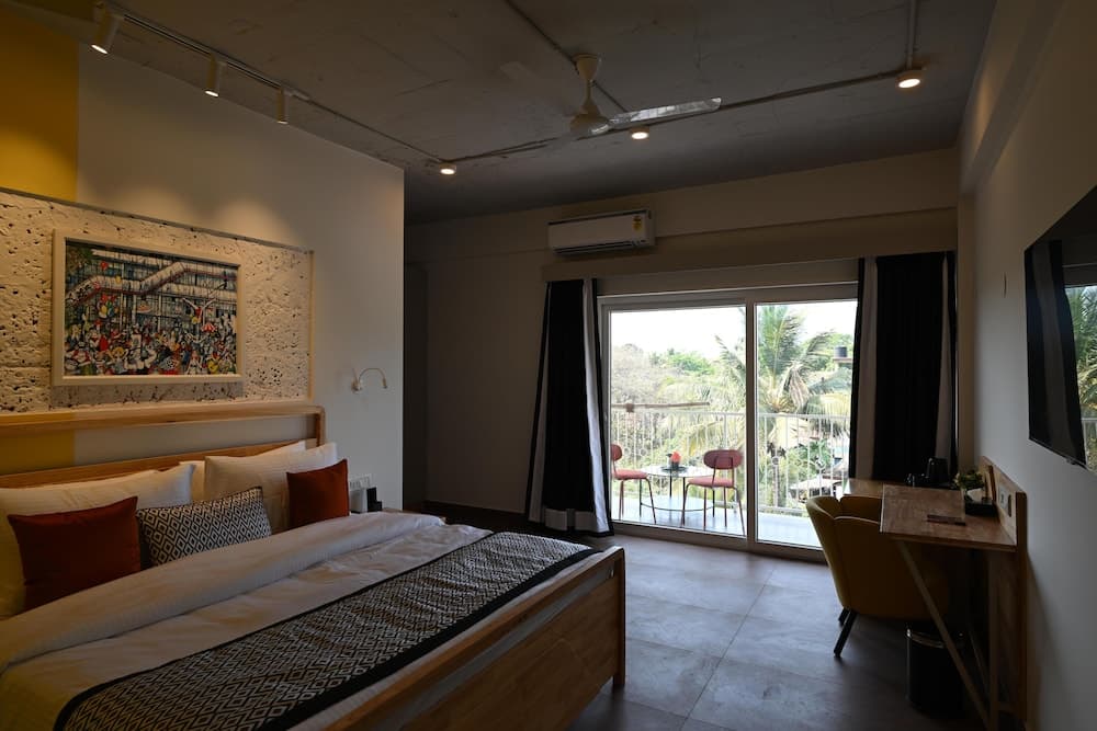 Bedzzz Xclusiv Morjim, Goa By Leisure Hotels