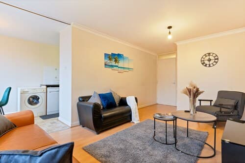 Kensington 3 Bedroom Flat Close2subway