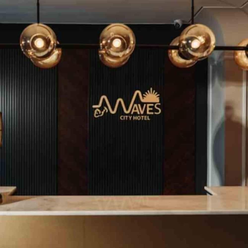 City Hotel by Waves
