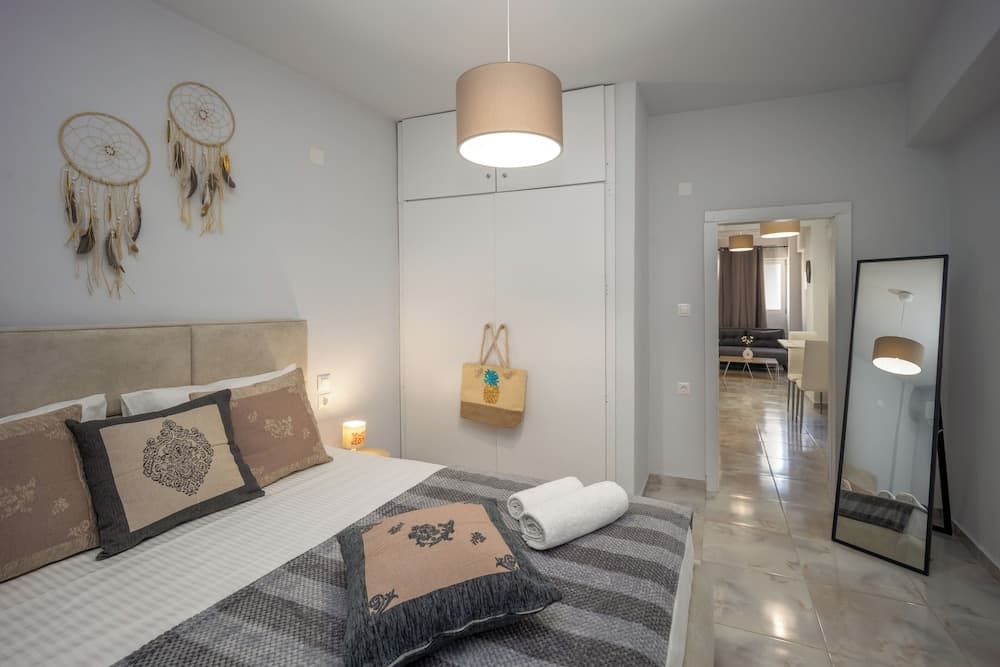 Sun City Apartments by Estia
