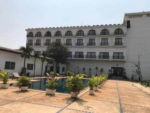 Hengly Mohasambath Hotel & Spa