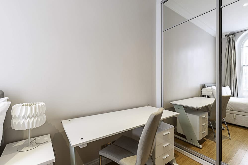 London Bliss: Central Paddington Gem