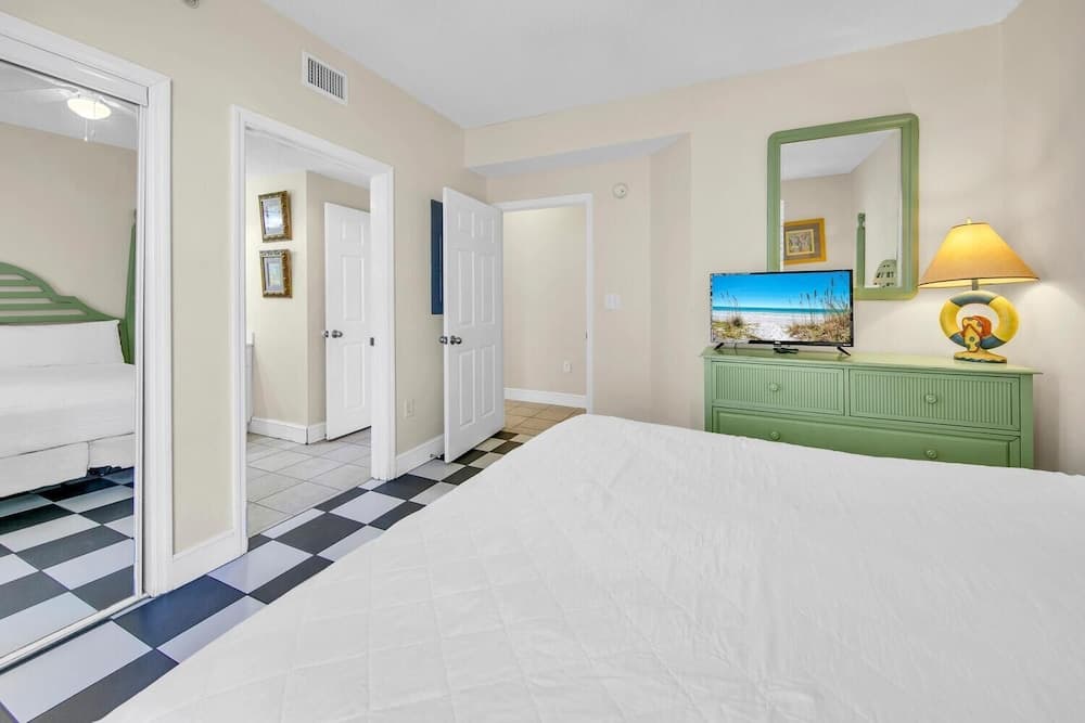 Majestic Beach Towers 1-1615