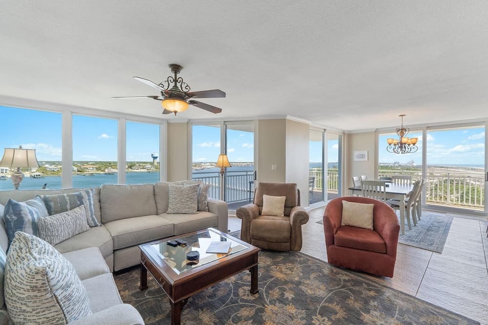 Seaspray Riverside 815