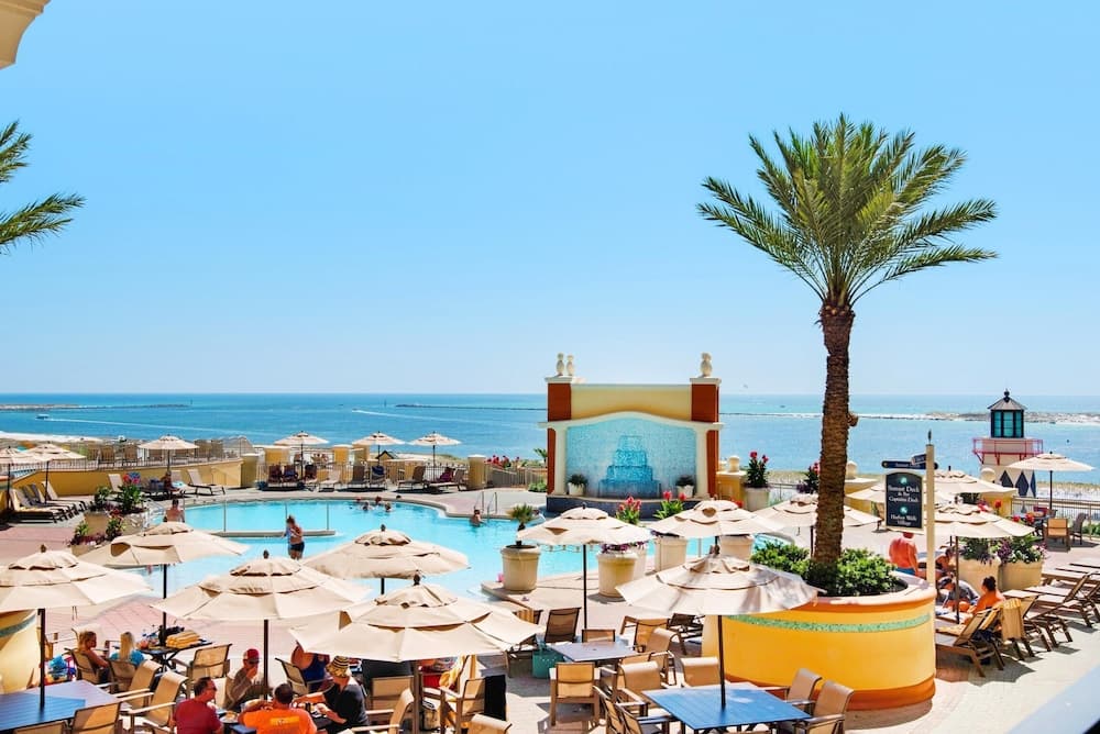 Emerald Grande W222- Rexford's Beach Retreat