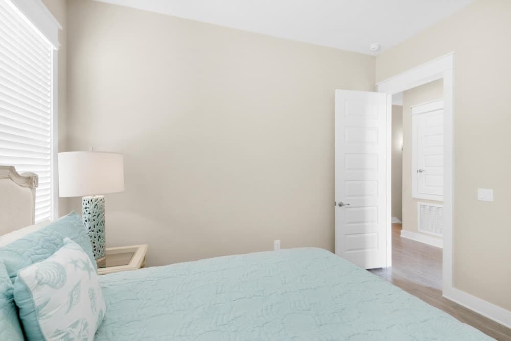 Town of Prominence 326b- Seaside Paradise