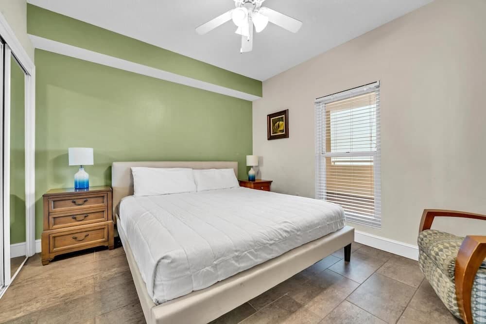 Majestic Beach Towers 1-1304