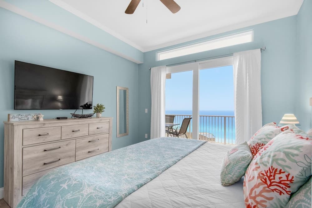 Laketown Wharf Penthouse 2026