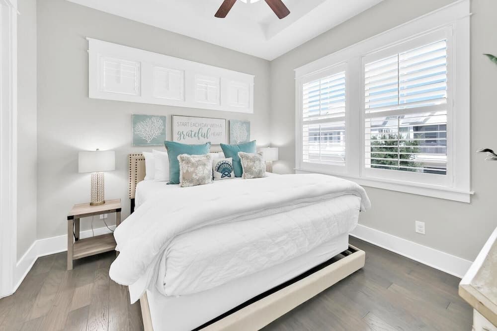 Town of Prominence 67C - Pour Beach Life