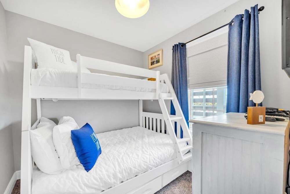 Cassine Way 301 30A Blue Sky Breeze