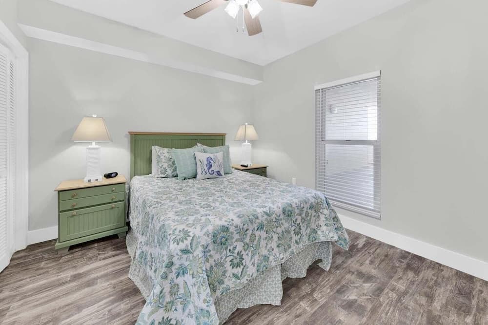 Majestic Beach Towers 1-1603