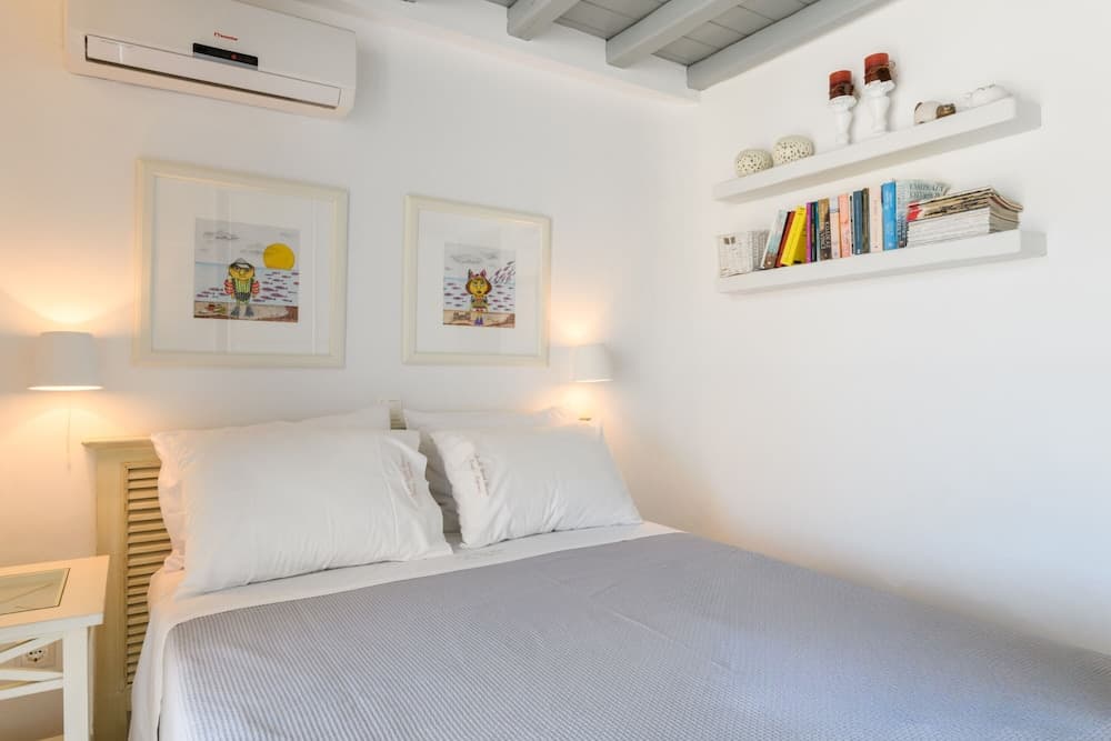 Phaedrus Living: Ornos Beach House Mykonos