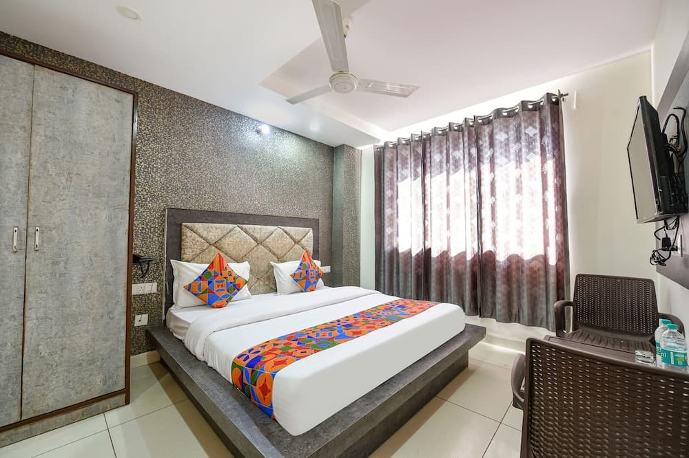 Fabhotel Green Valley