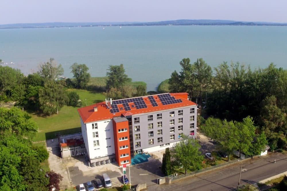 Beach Szálló Révfülöp