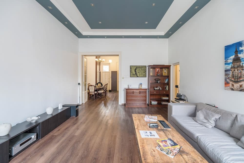 Venus Apartments - Broadway I