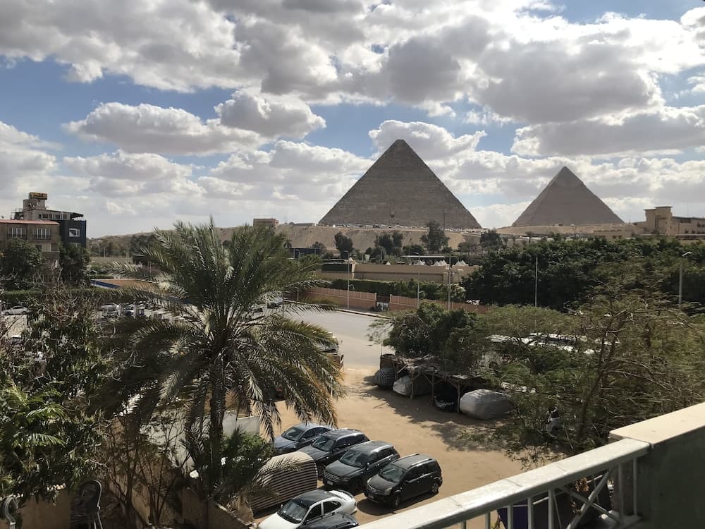 Pyramids Cozy and Friendly House