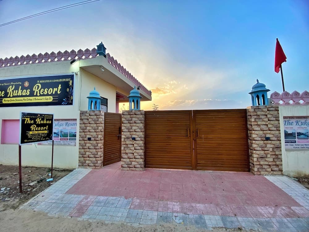 Konaklama yerinin ön cephesi