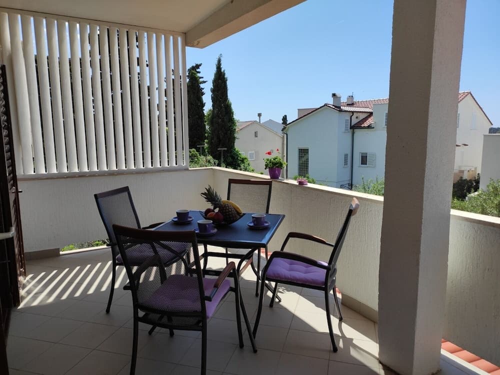 Nives - Great Location - A2