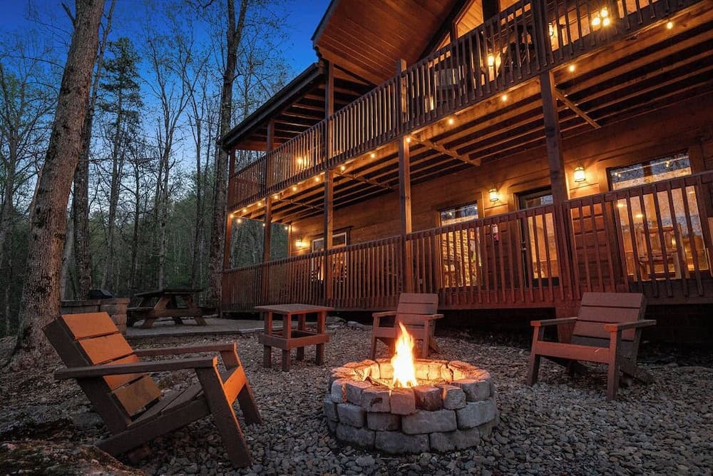 Hickory Hollow Lodge