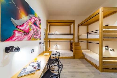 Napoli Street Art Rooms - Wall by Wonderful Italy