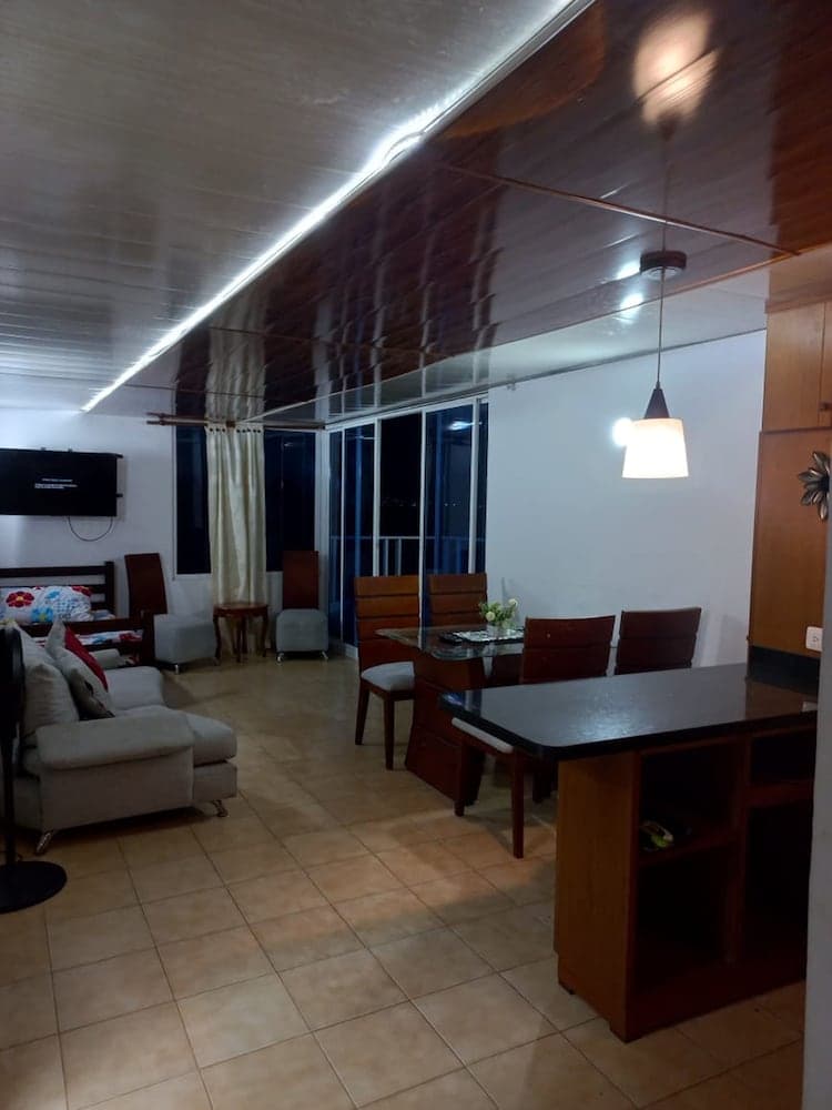 Apartamento AL1-LM Cerca al mar con Aire