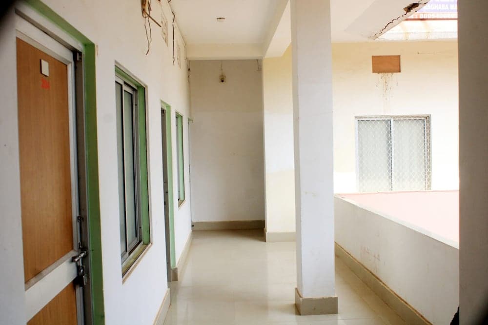 Goroomgo Somnath Rest House Puri