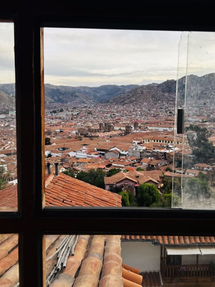 SUMMIT VIEWPOINT HOUSE