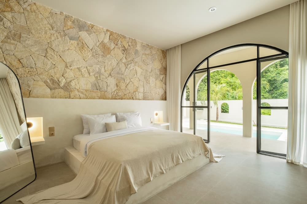 Tropical 3BR Villa in Canggu