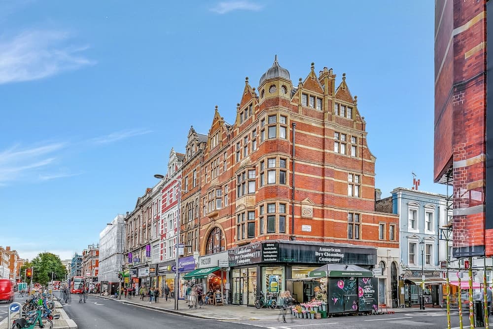 Lovely Kensington Apartments