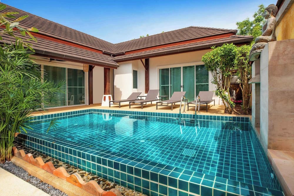 3BR Pool Villa Prima Near NaiHarn Beach