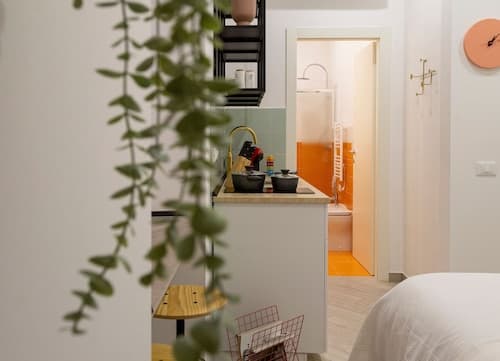 Lovely and tiny unit in the City center