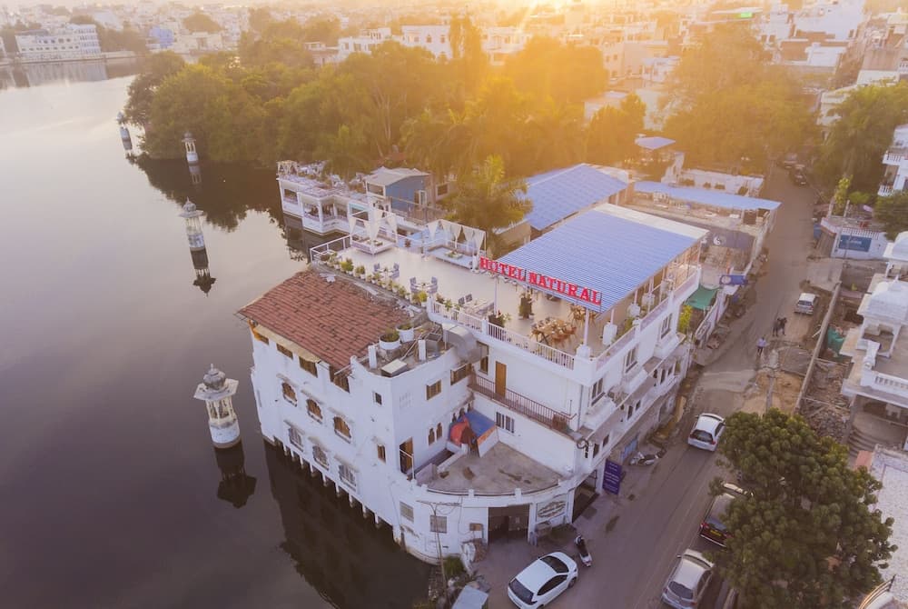 Natural Lake View Hotel