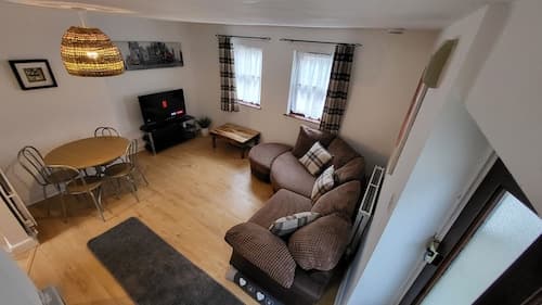 Heart of Lincoln City, 3 Bedrooms, Sleeps 4 Guests