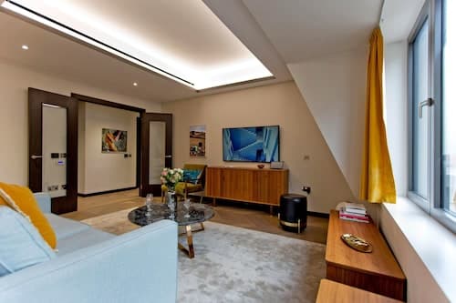 2-bed Executive Apt 518
