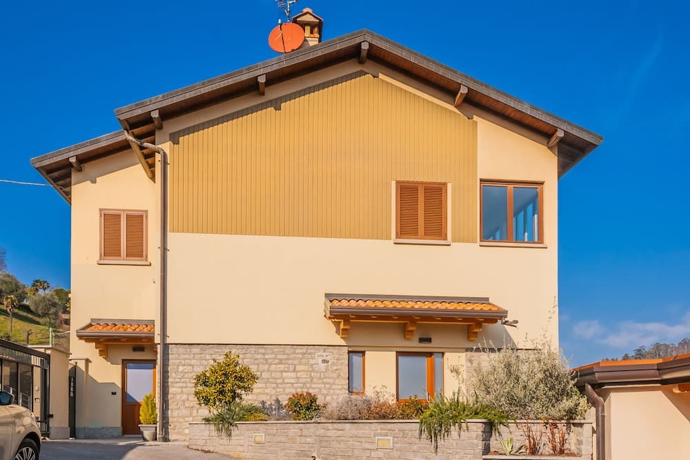 Konaklama yerinin ön cephesi