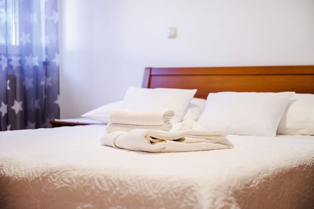 Anka - With Open Jacuzzi - R1