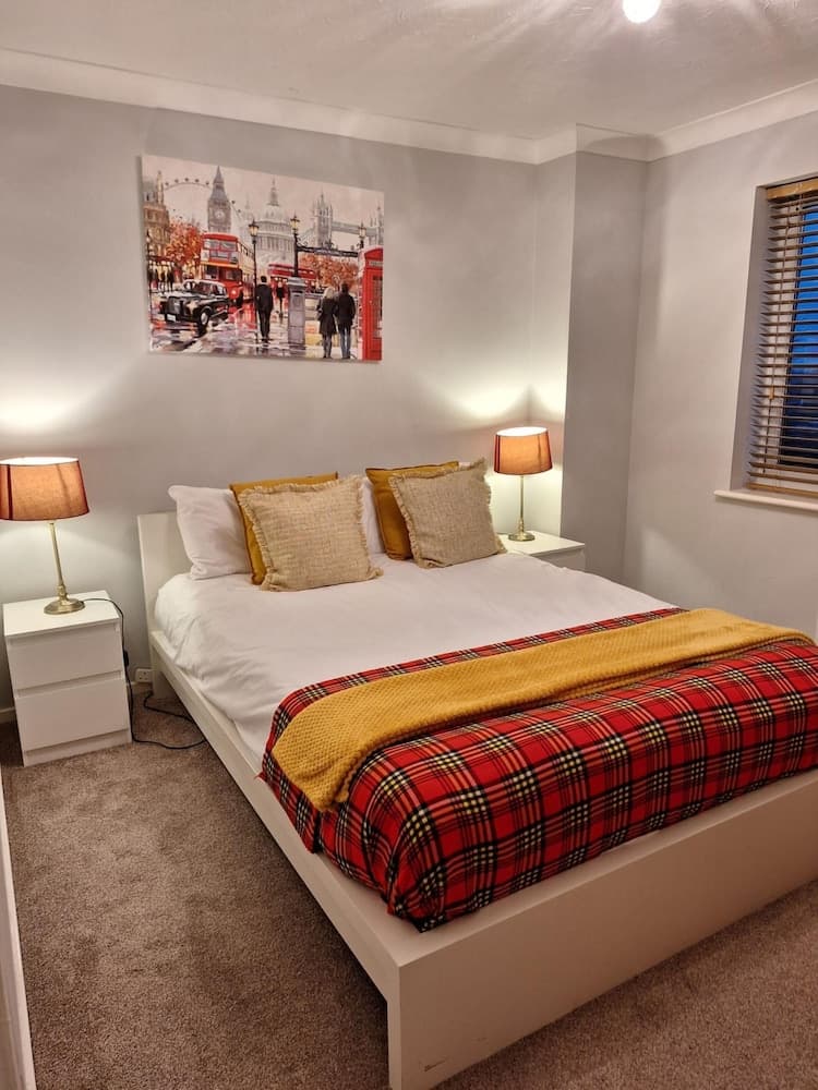 Red Door Malt - Huku kwetu