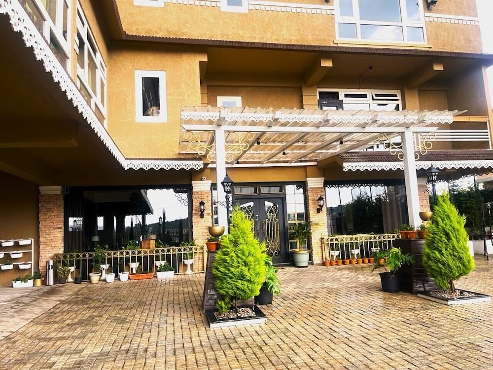 Konaklama yerinin ön cephesi