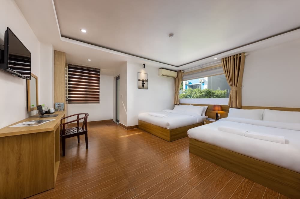 Catba Hong Kong Hotel