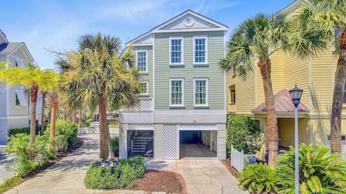 56 Grand Pavilion by Avantstay Oceanfront Deck + Views, Community Pool