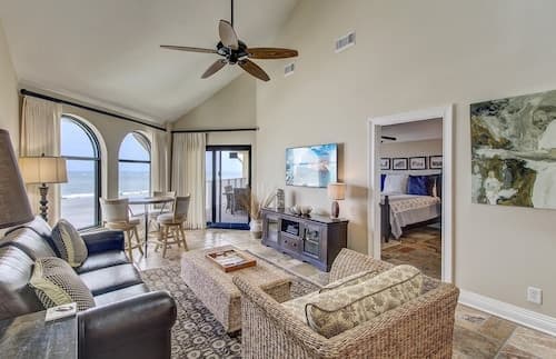 519 Seascape by Avantstay Shared Pool + Views, Incredible Interior Design