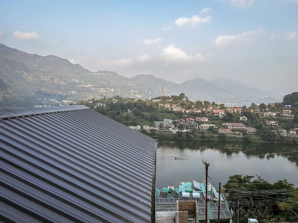 Mohini's Lakeview Cottages