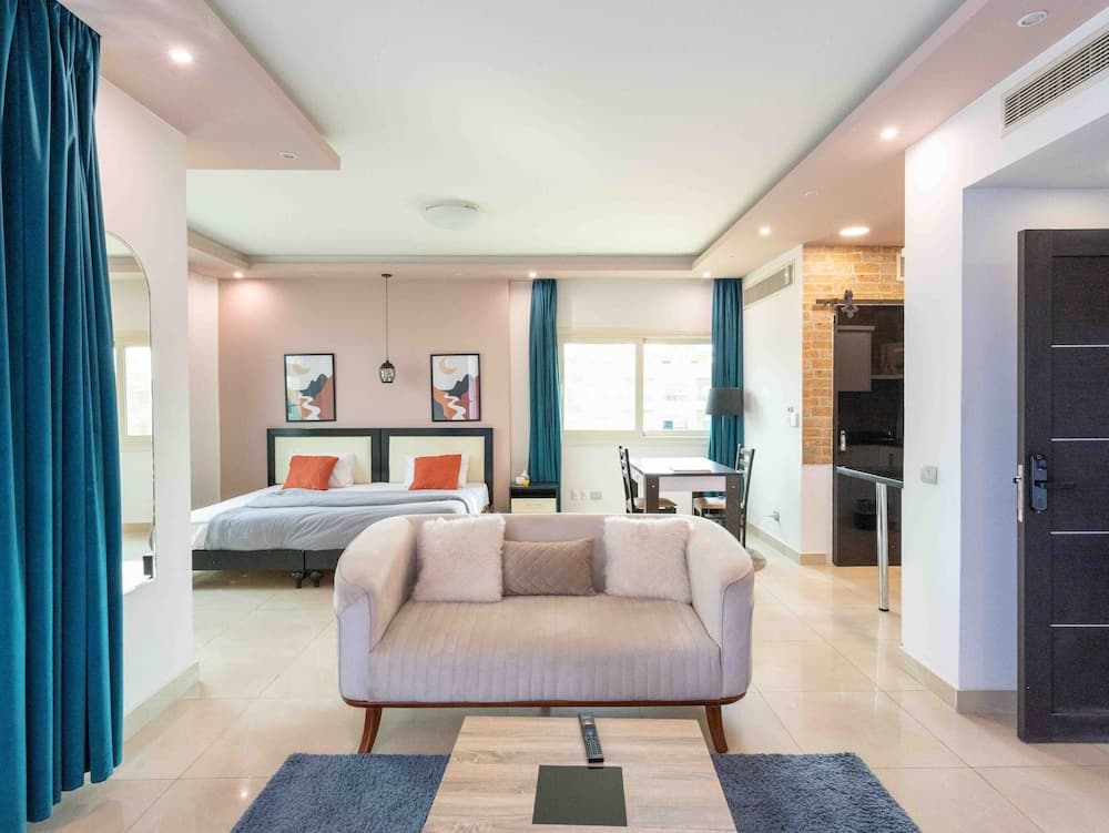 BIRD NEST Near O1 Mall