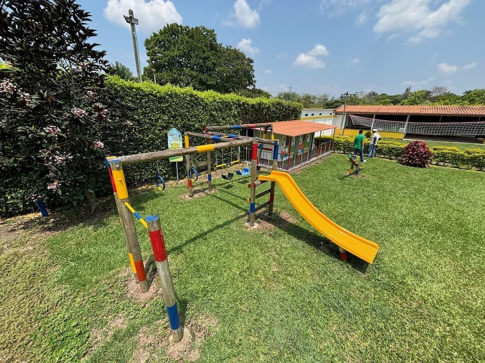 Çocuklar için oyun alanı - dış mekân