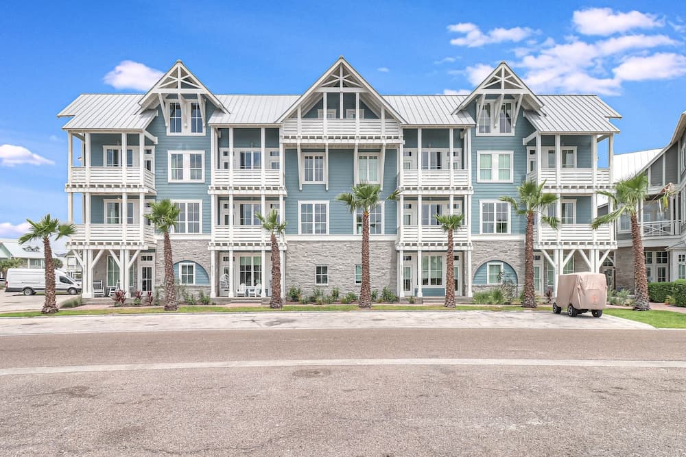 Don't Worry, Beach Happy TC 8104