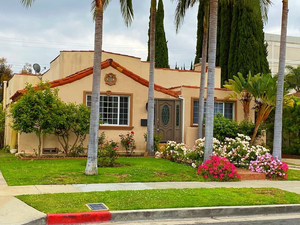 Konaklama yerinin ön cephesi