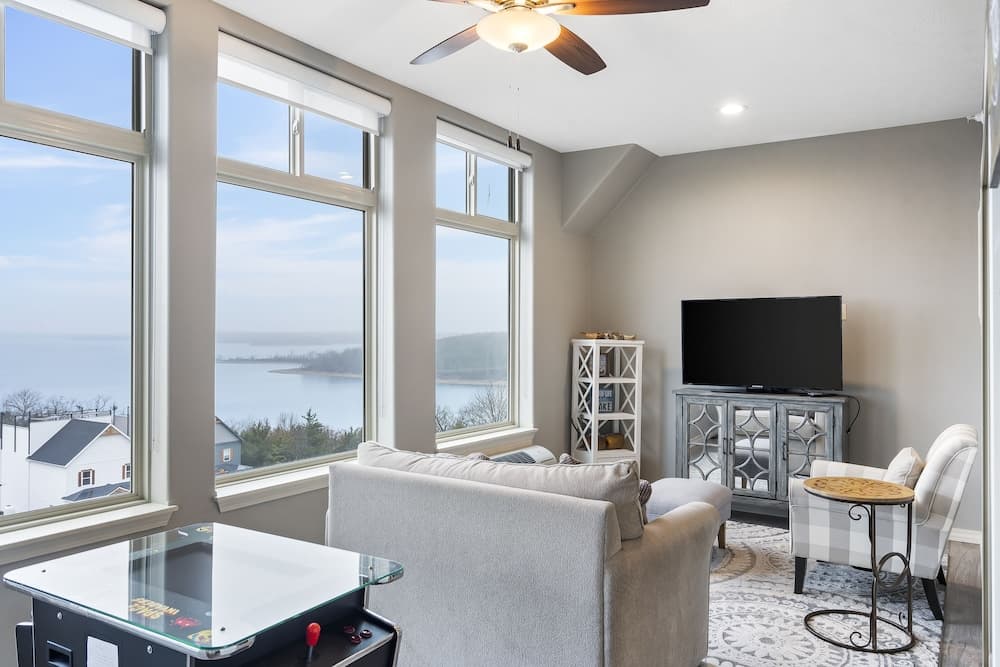 Majestic Lakeview Destination Unmatched Location